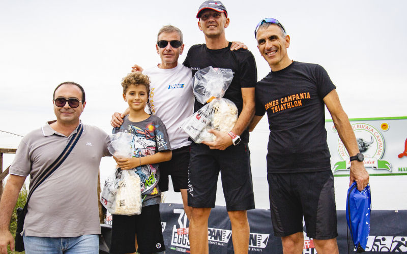 Triathlon: 30 Eggs e 6 medaglie