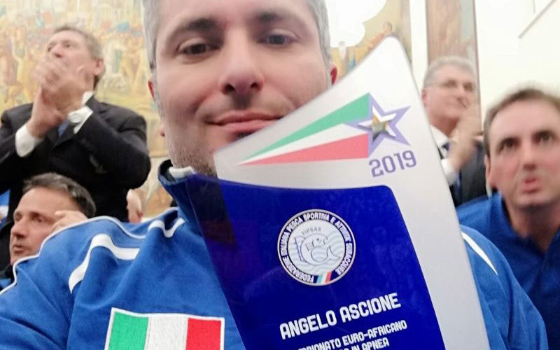 Ascione premiato al Coni per il titolo euro-africano di pesca in apnea